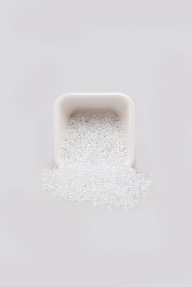 Kum Boncuk 50 gr Kırık Beyaz